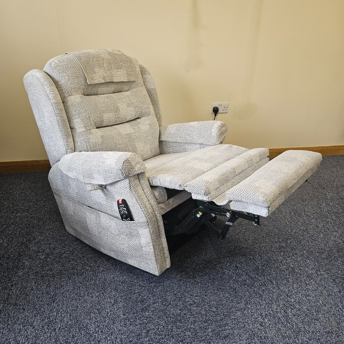 Monmouth Plus 4 motor chair with Memory, Heat and High leg lift Petite Size Patchwork Mist Fabric - Ex Demo