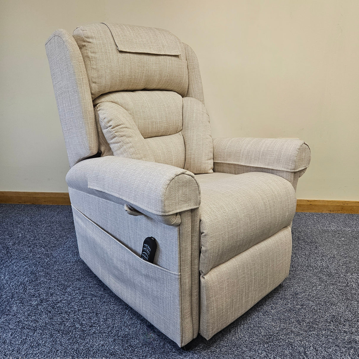 Cullingworth Riser Recliner Chair with Powered Headrest and Lumbar