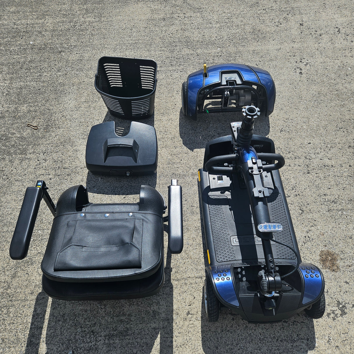 Pride GoGo Elite Traveller LX Mobility Scooter 12 amp - Ex Showroom model - With New Batteries
