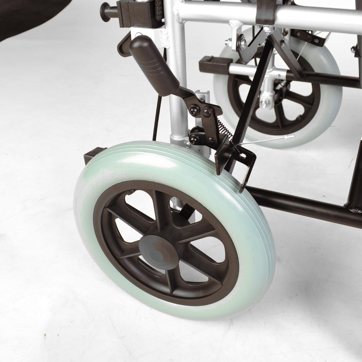 Deluxe attendant wheelchair ECTR02-18