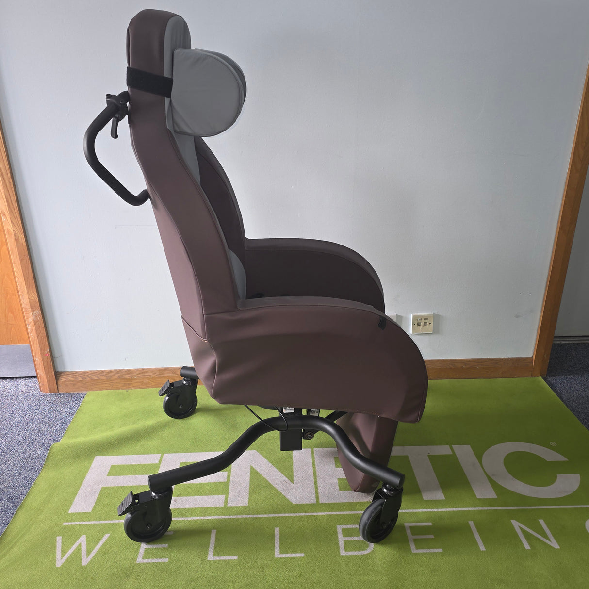 Integra Shell Seat Tilt in space recliner chair transfer mobility