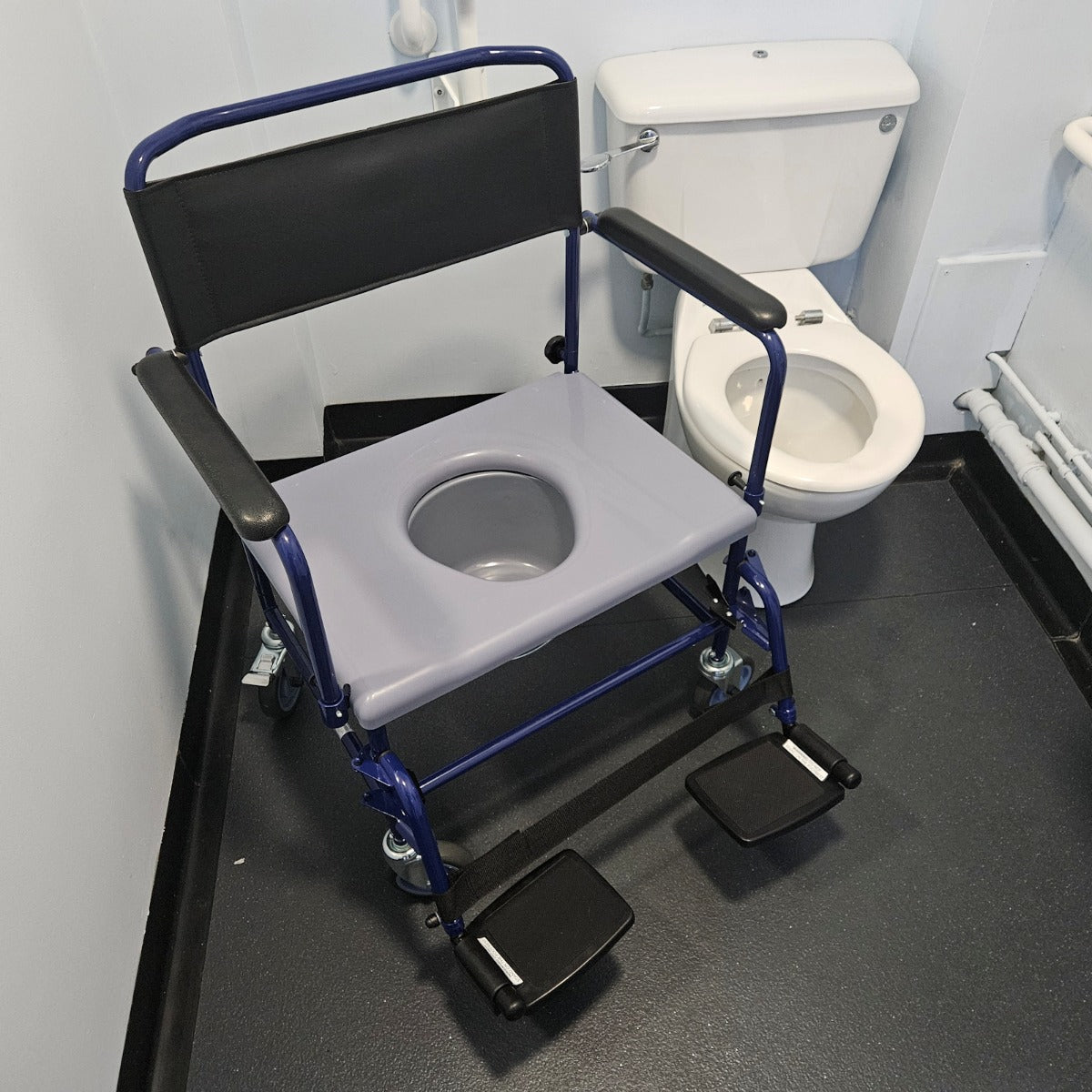 Heavy Duty Bariatric Mobile Wheeled Commode Chair - Takes up to 35 stone