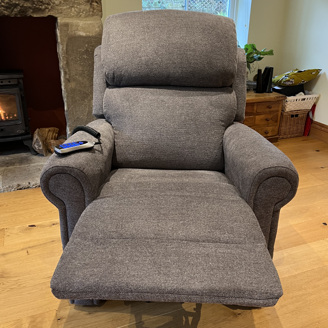 Highfield 4 motor fabric riser recliner chair - powered head and lumbar