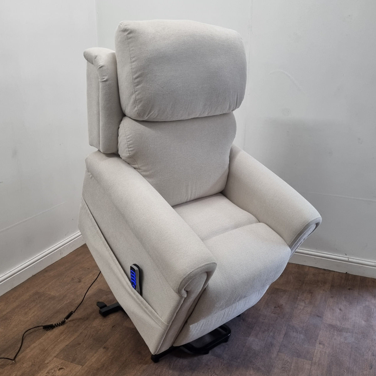 Highfield 4 motor fabric riser recliner chair - Beige - Ex Demo
