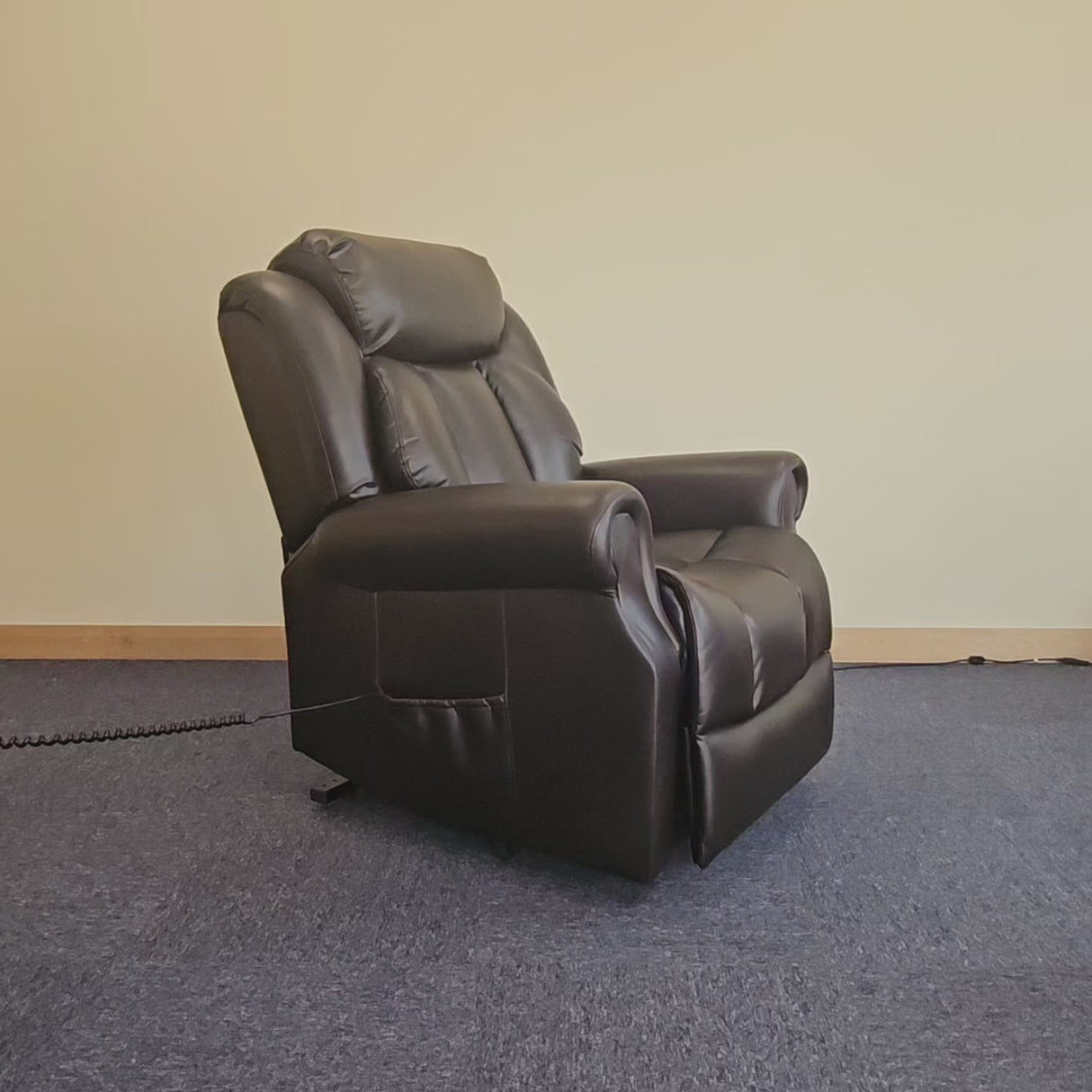 Hainworth riser recliner chair video