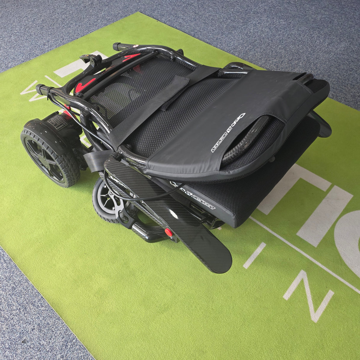 Q50 R Carbon Ultralight Folding Powerchair - Only 14.5kg