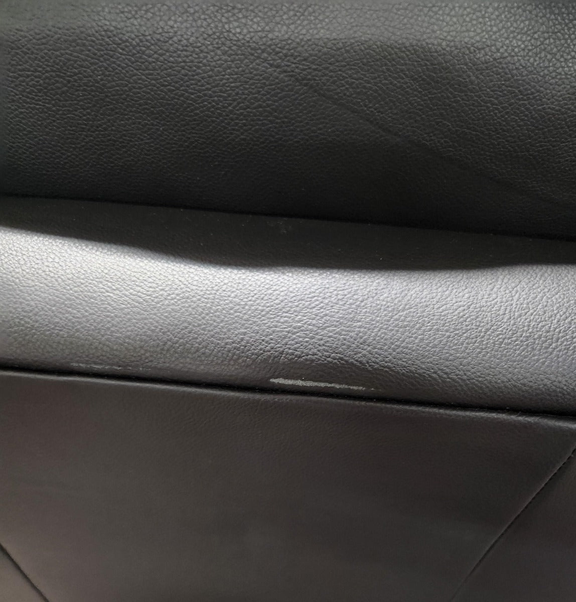 Cullingworth Waterfall Backrest Black leather - Ex Demo