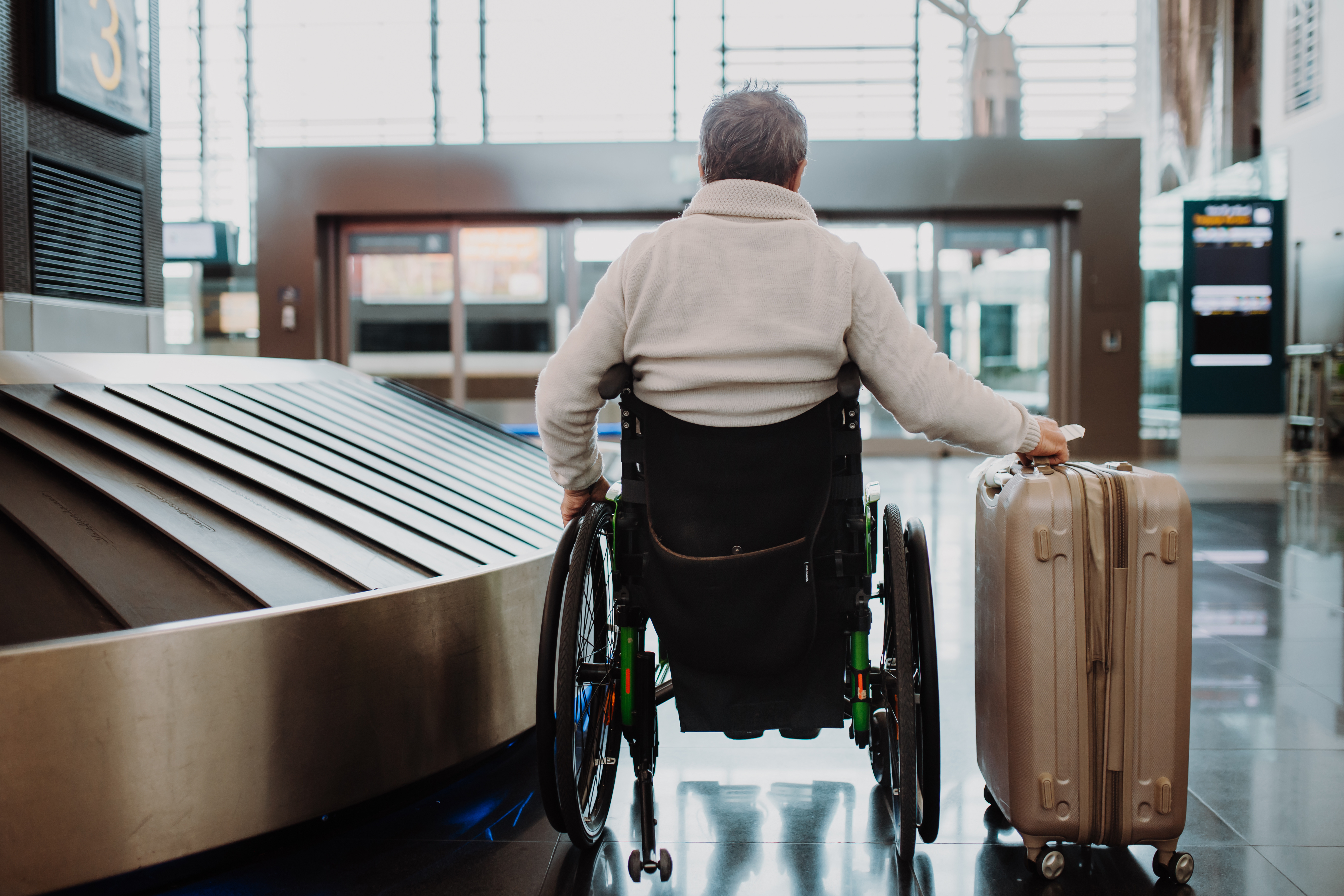 The benefits of using folding wheelchair for air travel 