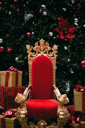 Be paid £200 PLUS prizes to become the Official Christmas Chairmeister!